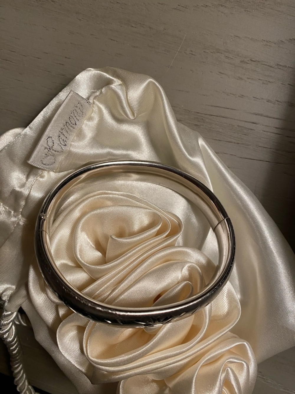 Sterling silver bangle bracelet - Picture 2 of 5